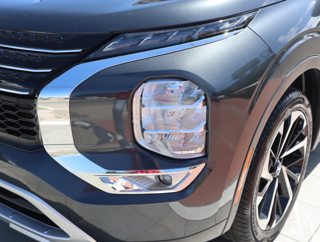 Thumbnail: 2024 Mitsubishi Outlander - 13