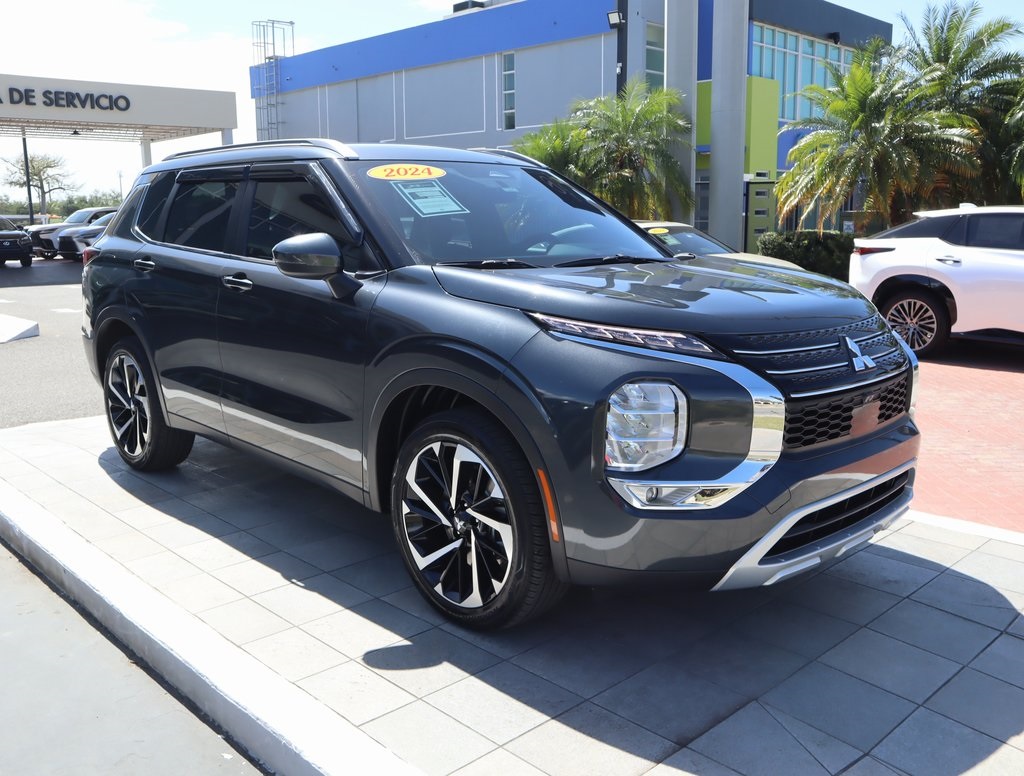 Thumbnail: 2024 Mitsubishi Outlander - 3