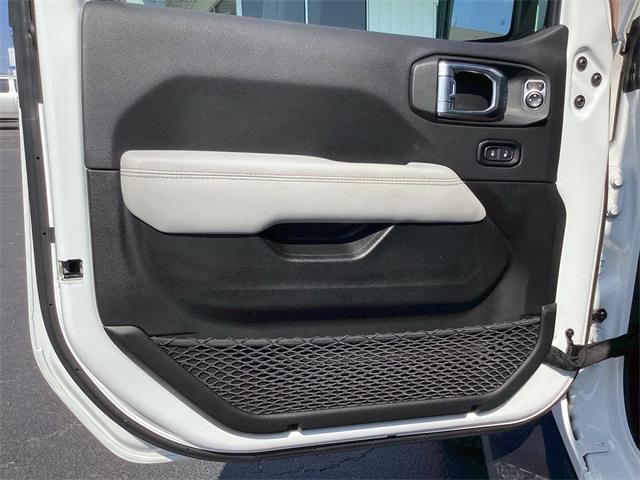 Used Car 2023 Jeep Gladiator  High Altitude For Sale Under $40,000 In San Antonio, Texas