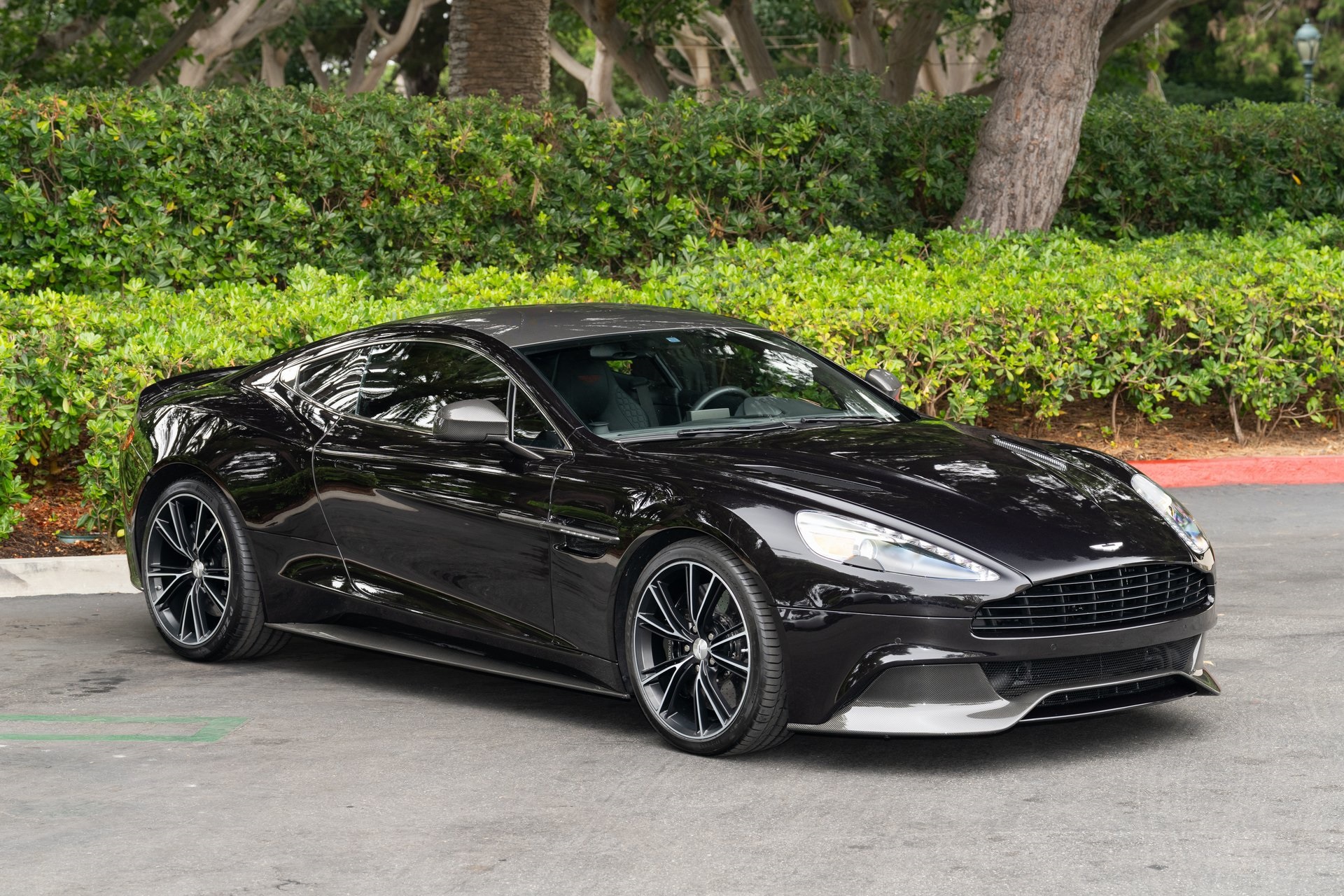/2014 Aston-Martin Vanquish