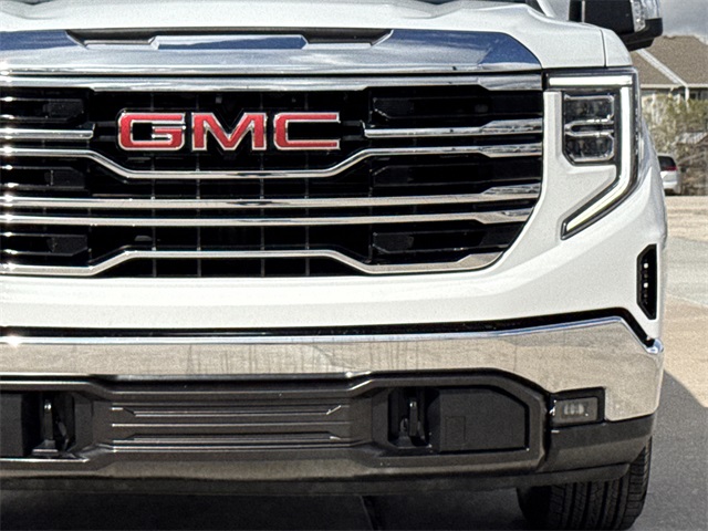 2024 GMC Sierra 1500 SLT - 8