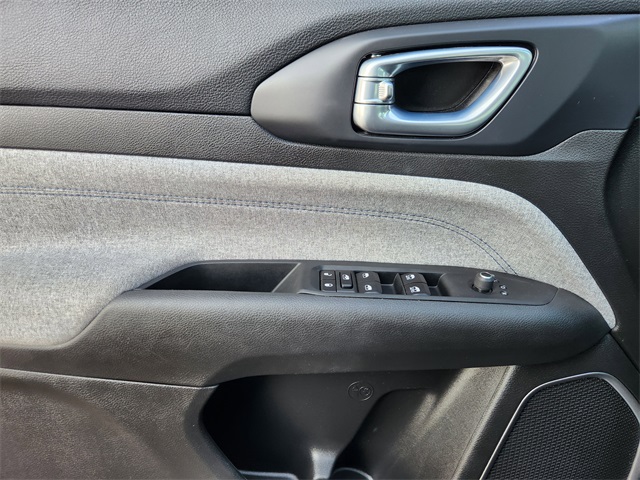 2024 Jeep Compass Latitude Silver at Martin Chrysler Dodge Jeep Ram