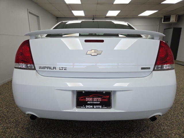 2014 Chevrolet Impala Limited LTZ Fleet photo 2