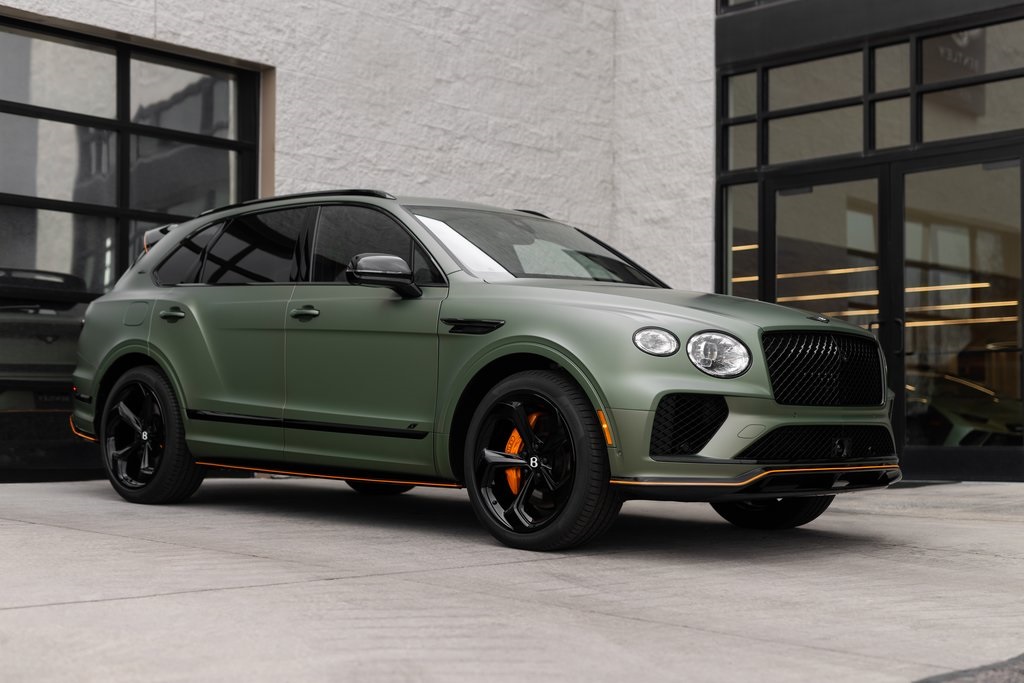 2025 Bentley Bentayga S Black Edition's photo