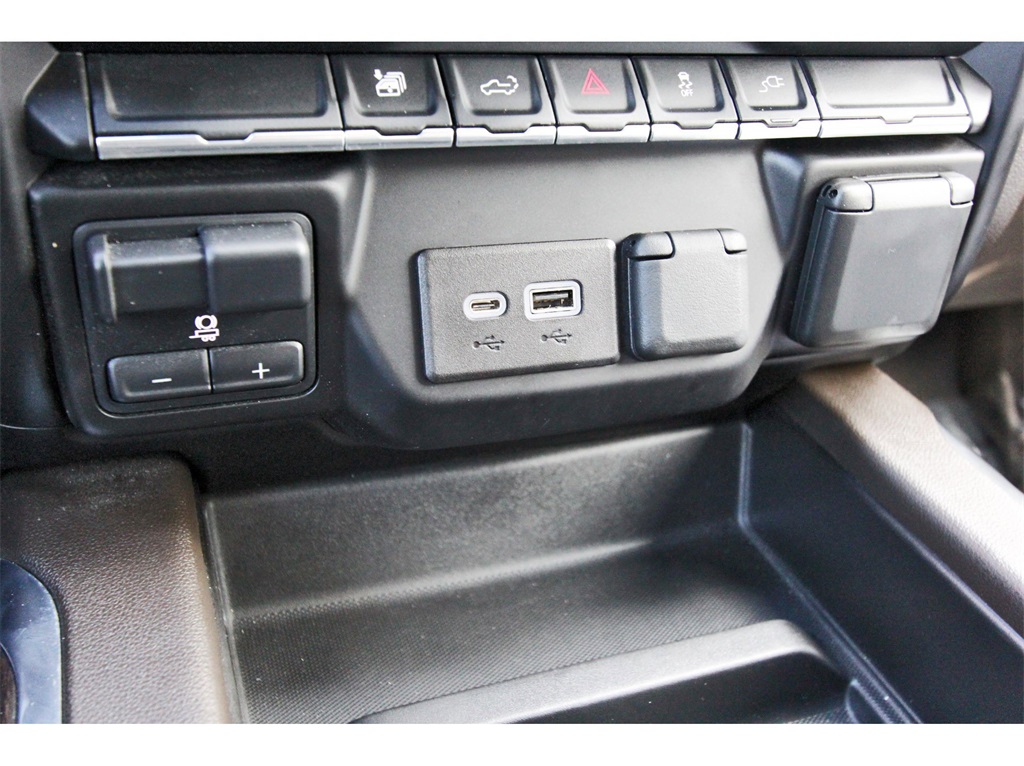 2023 GMC Sierra 2500HD SLT Green at North Houston Mitsubishi