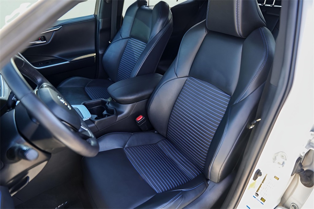 Used Car 2020 Toyota Rav4 Hybrid  Xse For Sale Under $30,000 In Austin, Texas