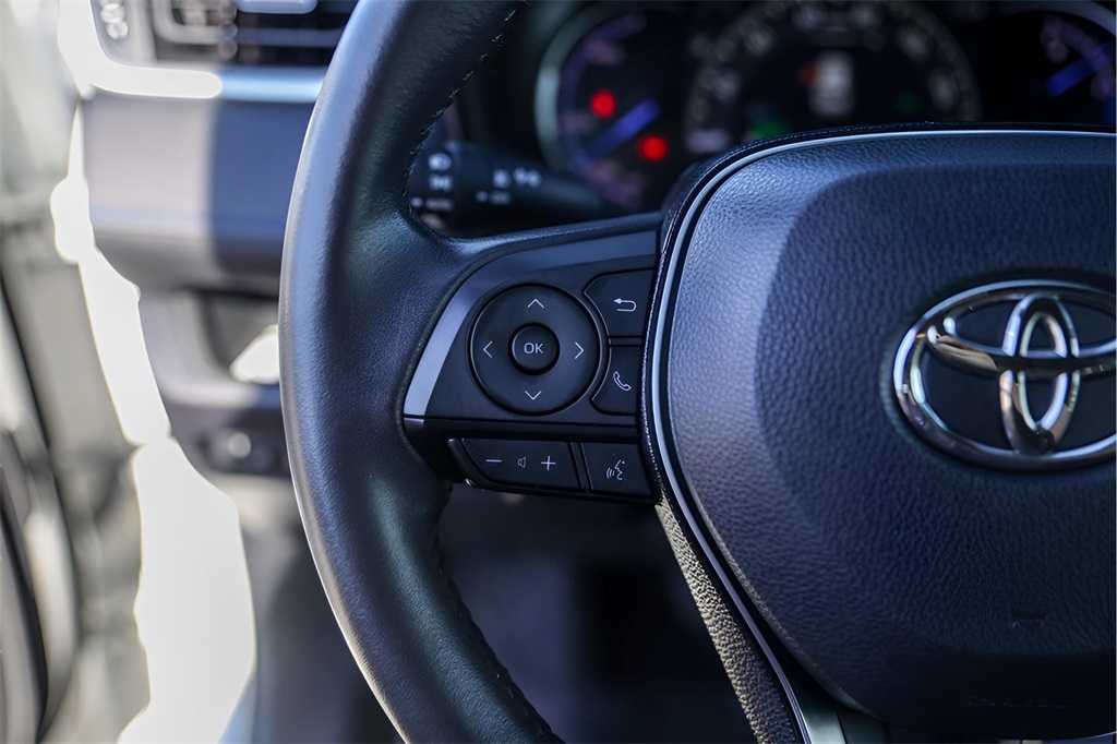 Used Car 2020 Toyota Rav4 Hybrid  Xse For Sale Under $30,000 In Austin, Texas