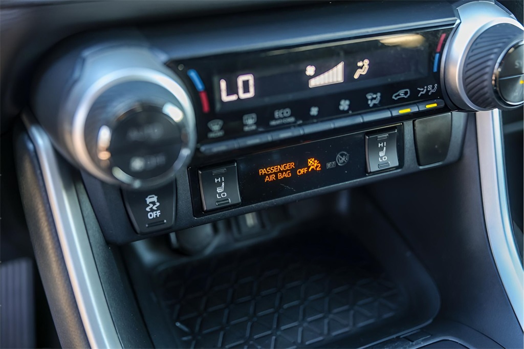 Used Car 2020 Toyota Rav4 Hybrid  Xse For Sale Under $30,000 In Austin, Texas