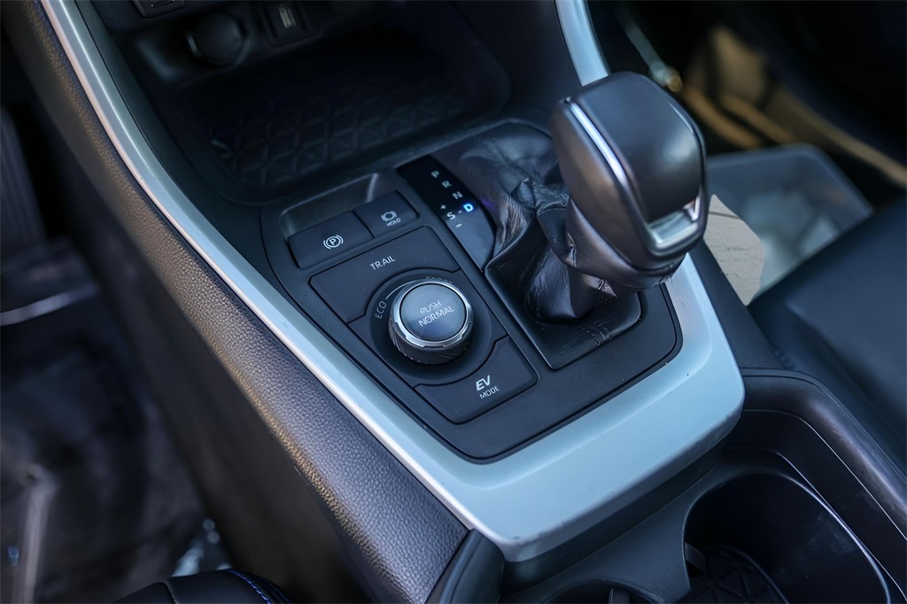 Used Car 2020 Toyota Rav4 Hybrid  Xse For Sale Under $30,000 In Austin, Texas