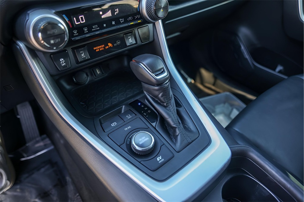 Used Car 2020 Toyota Rav4 Hybrid  Xse For Sale Under $30,000 In Austin, Texas