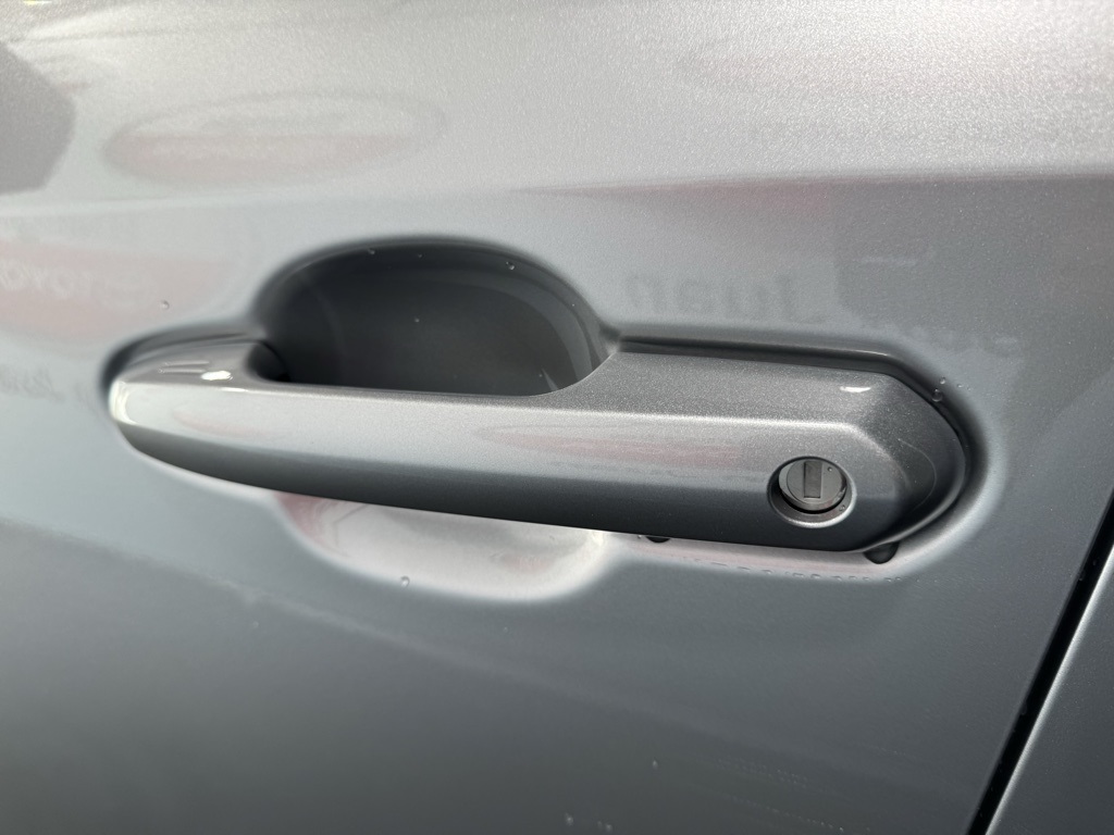 Thumbnail: 2025 Toyota RAV4 - 16