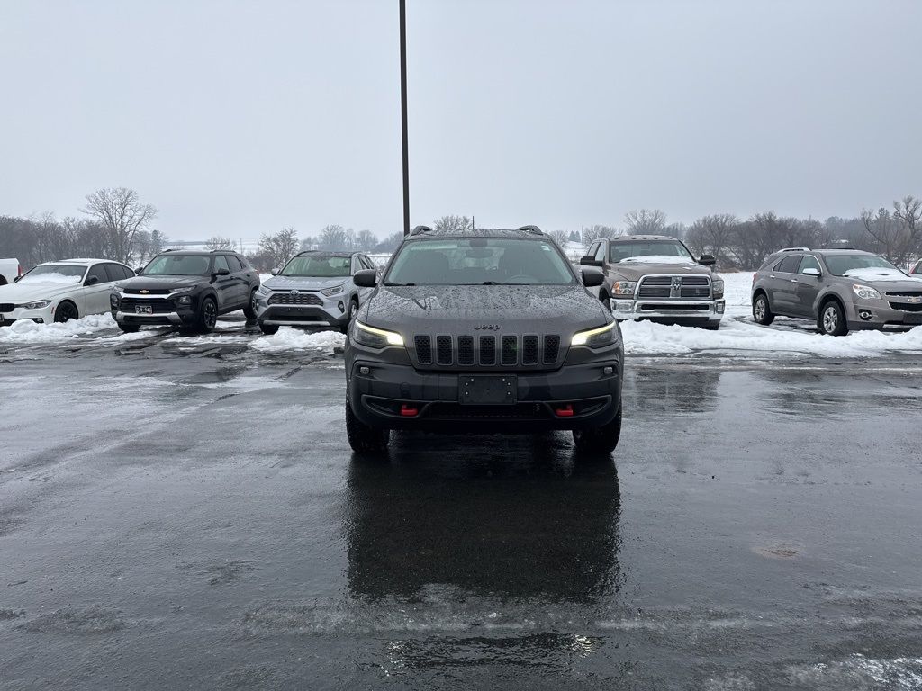 Used 2019 Jeep Cherokee Trailhawk with VIN 1C4PJMBX0KD483630 for sale in Zumbrota, Minnesota