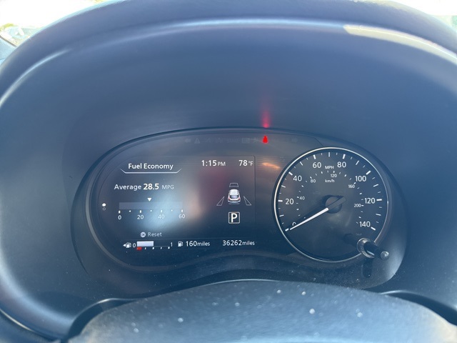 2024 Nissan Kicks SR photo 3