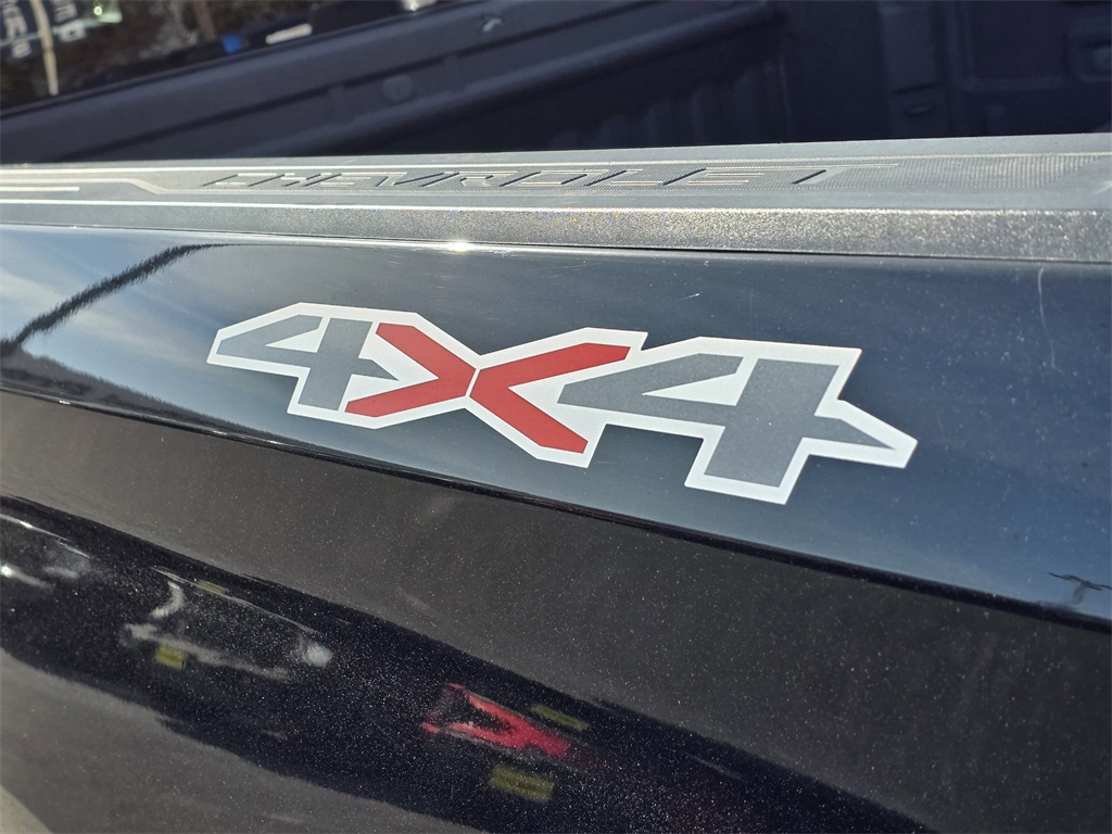 2023 Chevrolet Silverado 1500 RST - 10