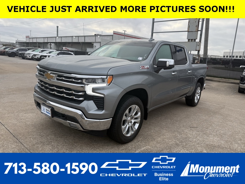 2024 Chevrolet Silverado 1500 LTZ Crew Cab 4WD
