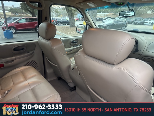 Used Car 2001 Ford F-150  Lariat For Sale Under $12,000 In San Antonio, Texas