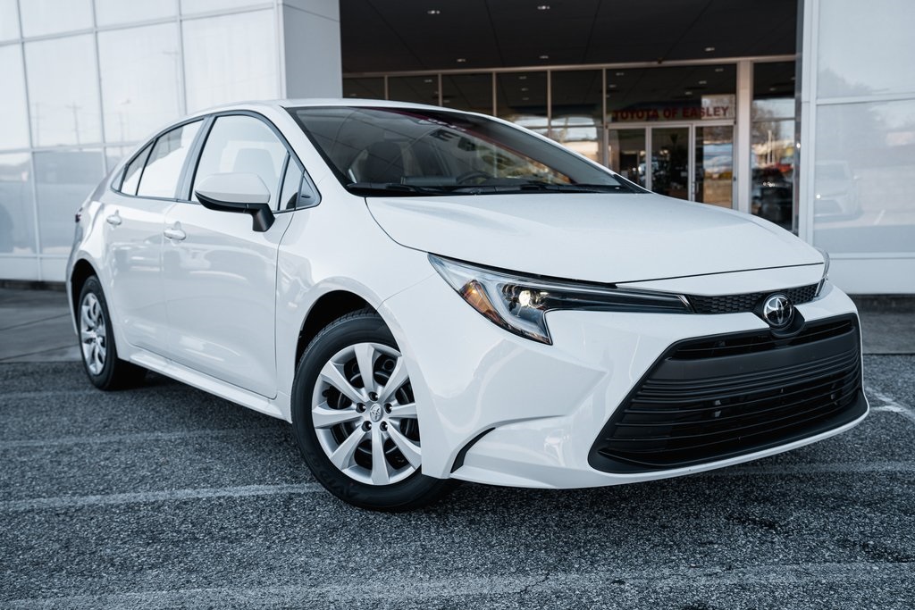 2026 Toyota Corolla Hybrid LE FWD