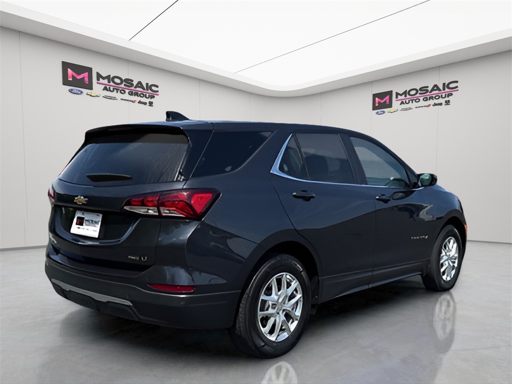 Used 2022 Chevrolet Equinox LT with VIN 2GNAXUEV4N6155703 for sale in Zumbrota, Minnesota