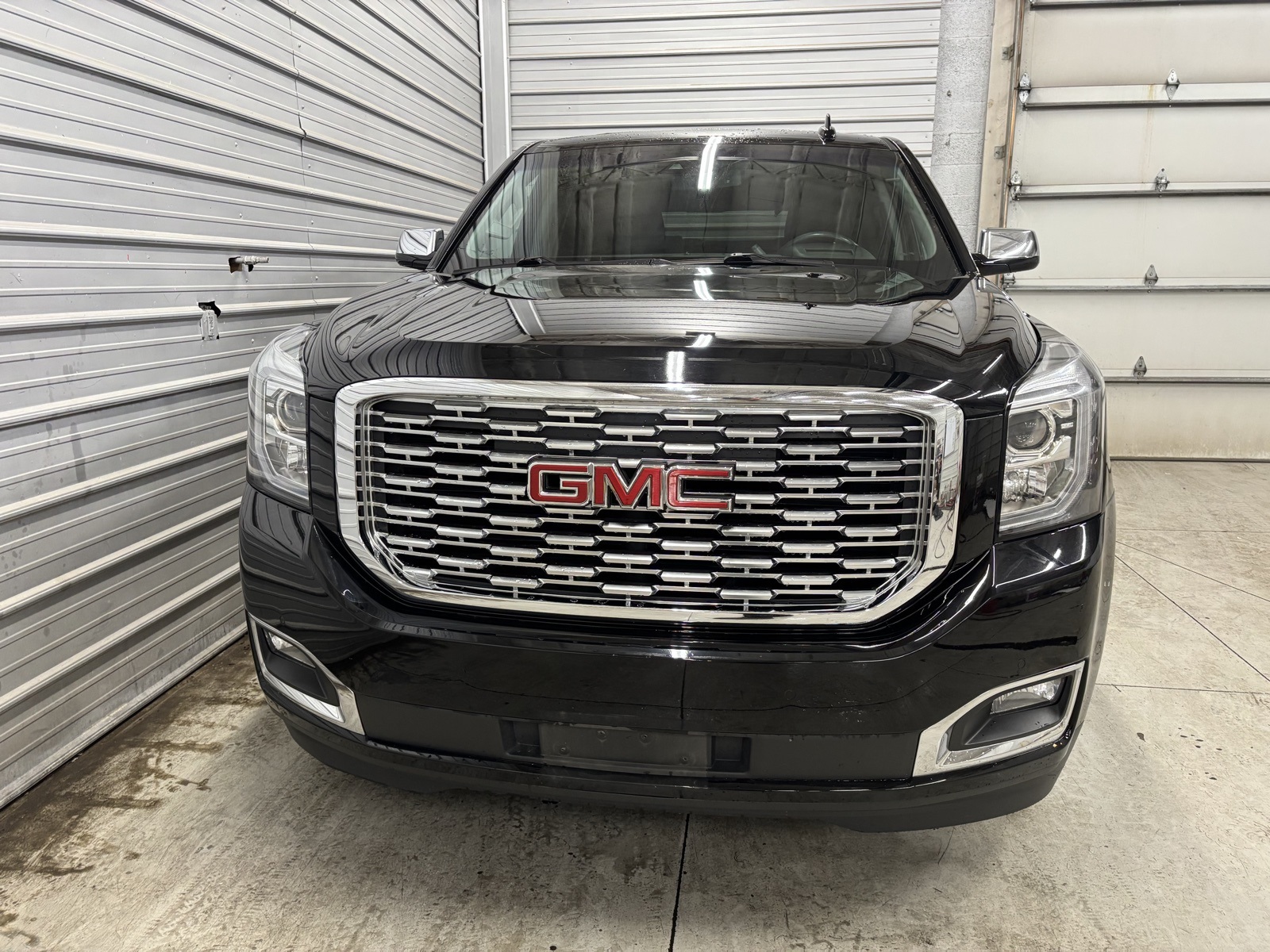2019 Gmc Yukon Denali photo 2
