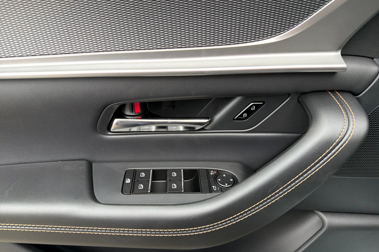 2026 Mazda CX-90 Preferred Package - Photo 11