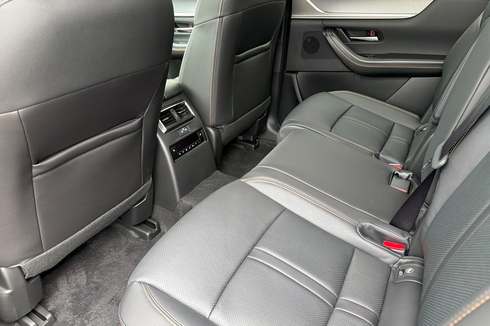 2026 Mazda CX-90 Preferred Package - Photo 12
