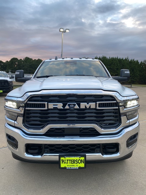 2026 Ram 3500 Tradesman photo 2