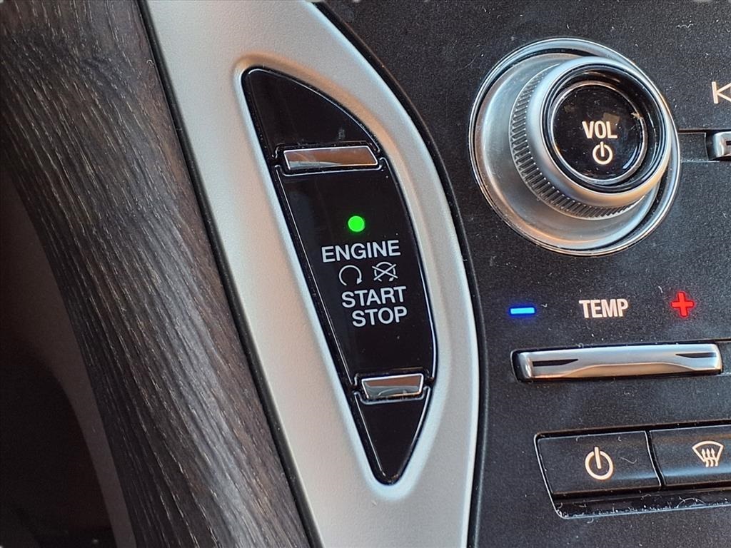 2018 Lincoln MKX Reserve White at Parkway Family Mazda