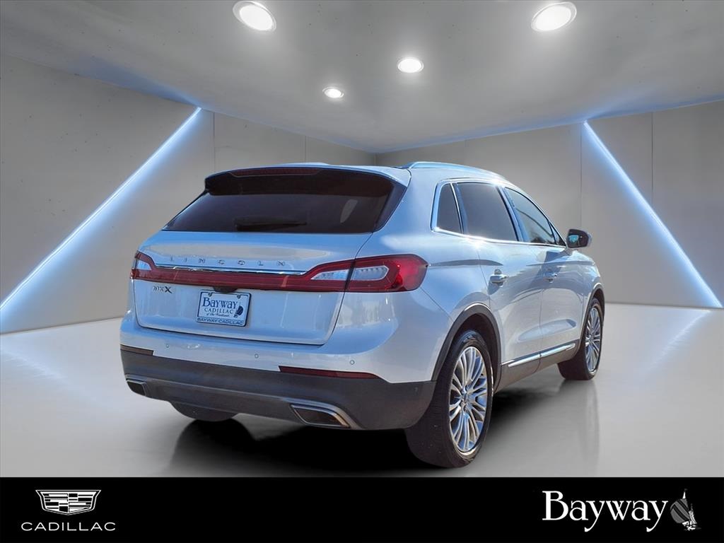 2018 Lincoln MKX Reserve White at Parkway Family Mazda