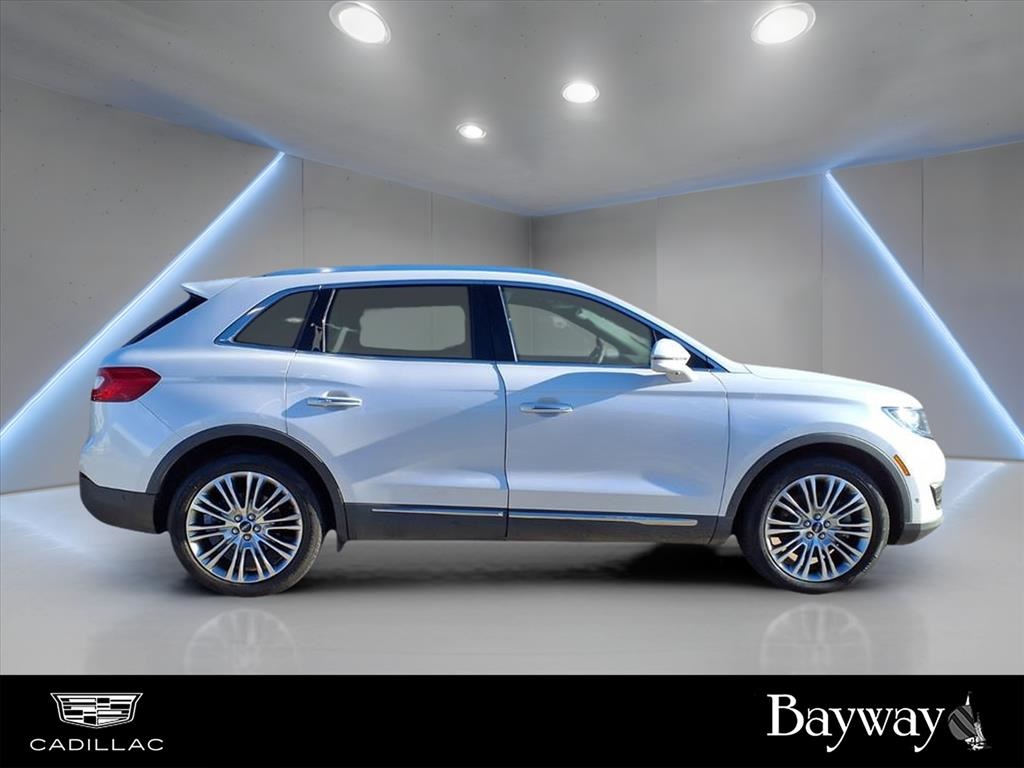 2018 Lincoln MKX Reserve White at Parkway Family Mazda