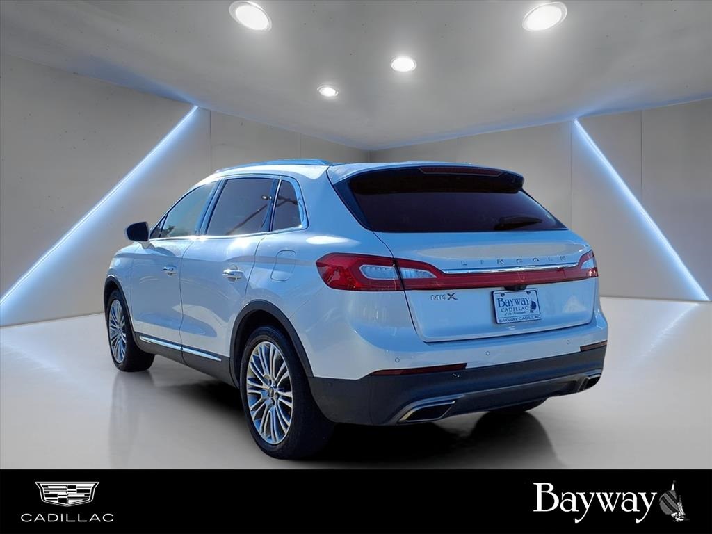 2018 Lincoln MKX Reserve White at Parkway Family Mazda