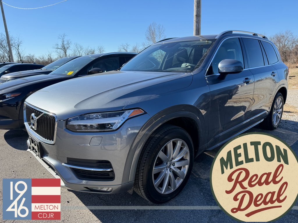 2016 Volvo XC90 T6 Momentum AWD