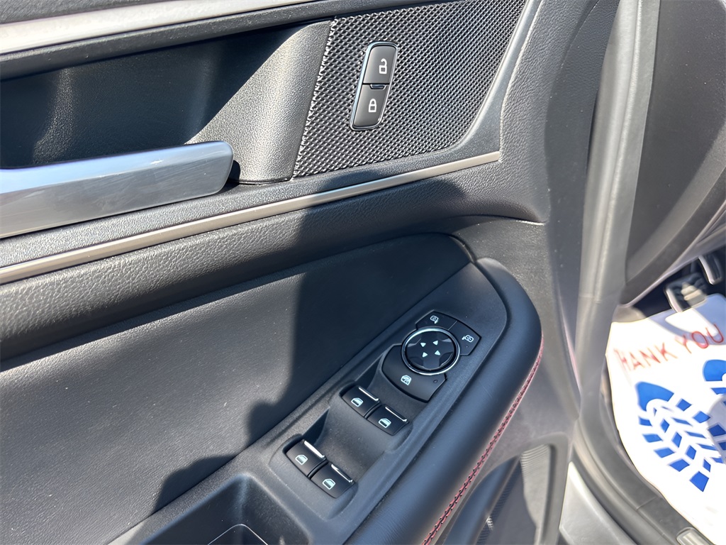 2022 Ford Edge