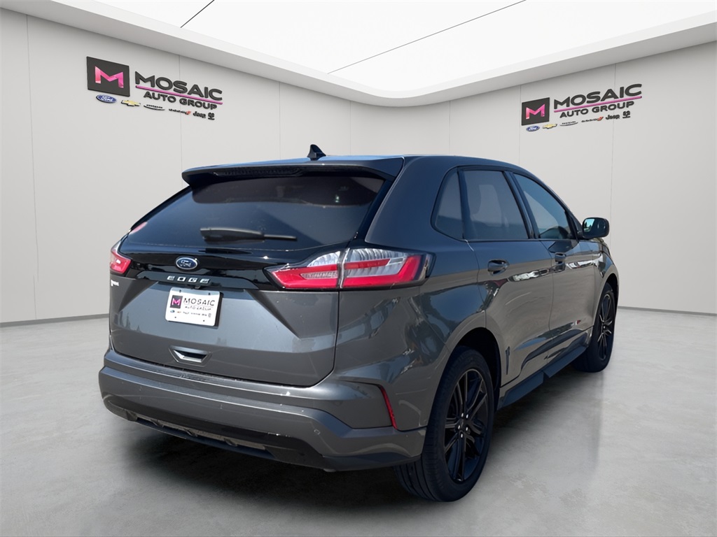 2022 Ford Edge
