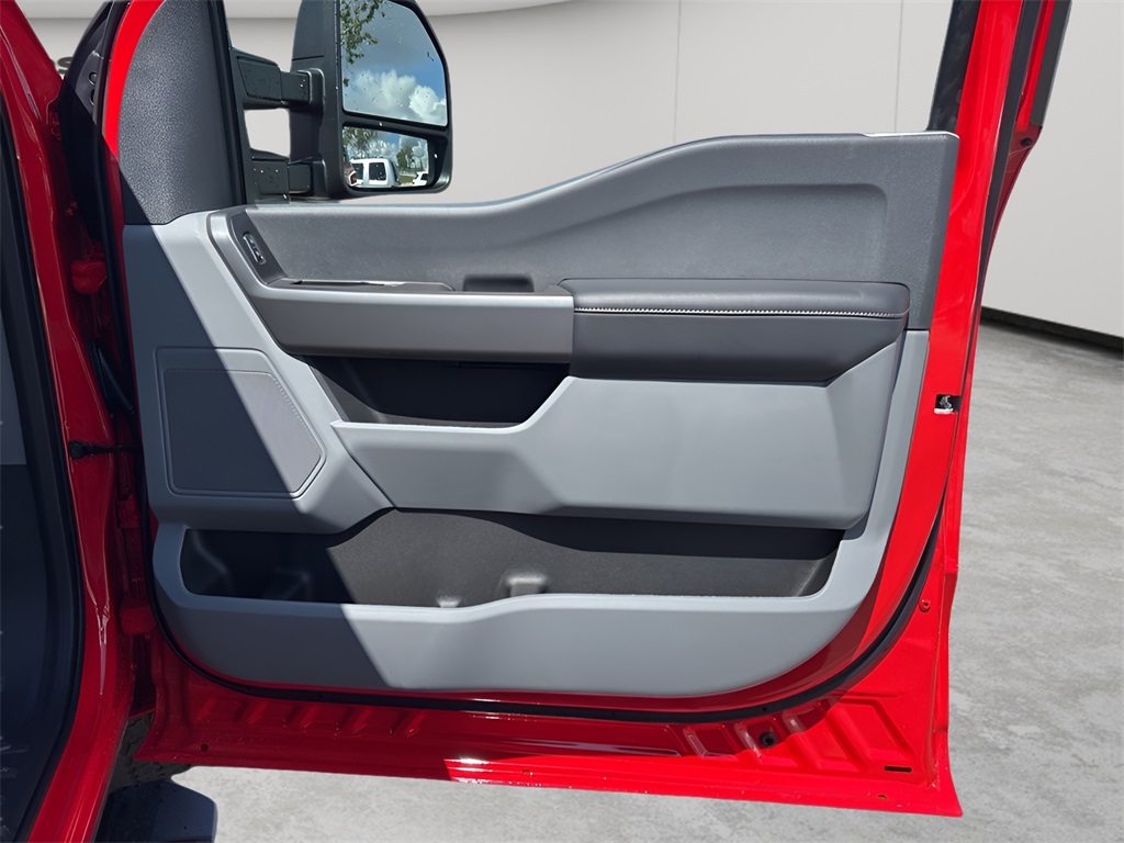 2025 Ford F-350SD