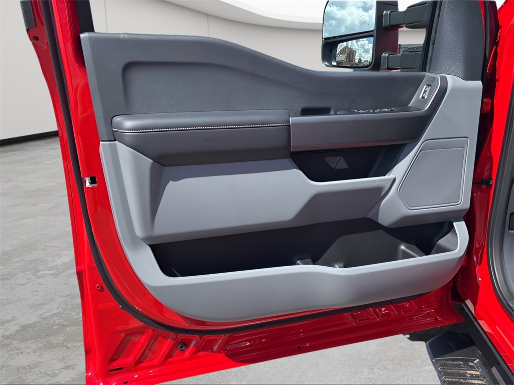 2025 Ford F-350SD