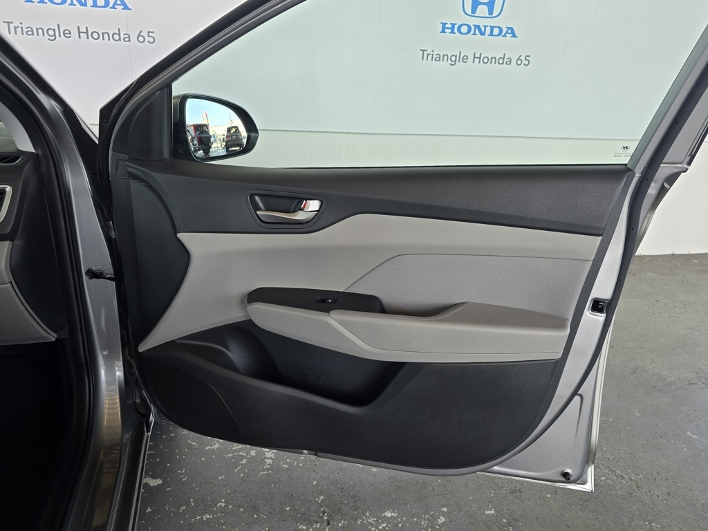 Thumbnail: 2021 Hyundai Accent - 11