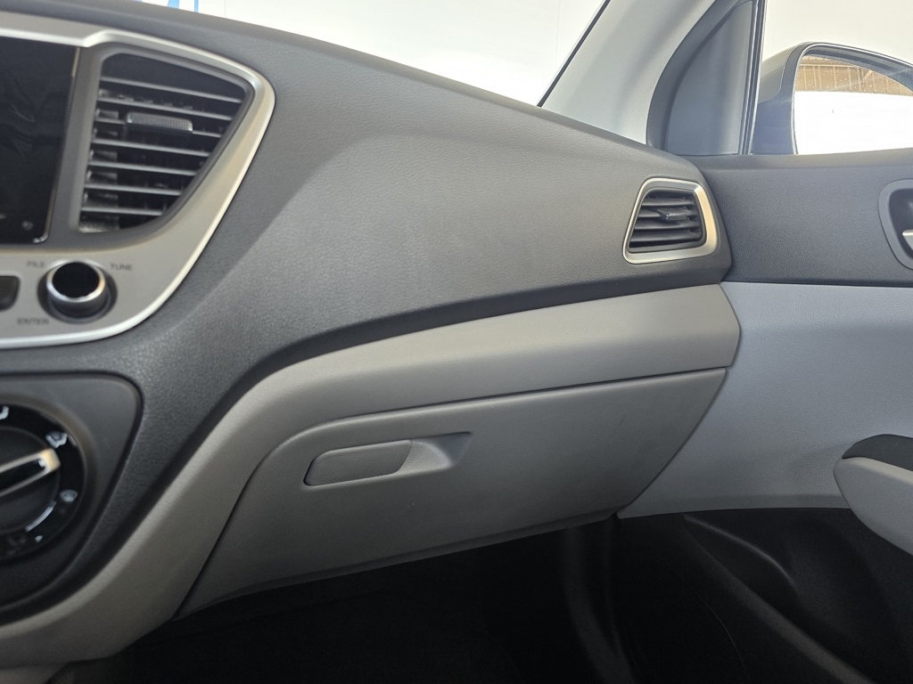 Thumbnail: 2021 Hyundai Accent - 25