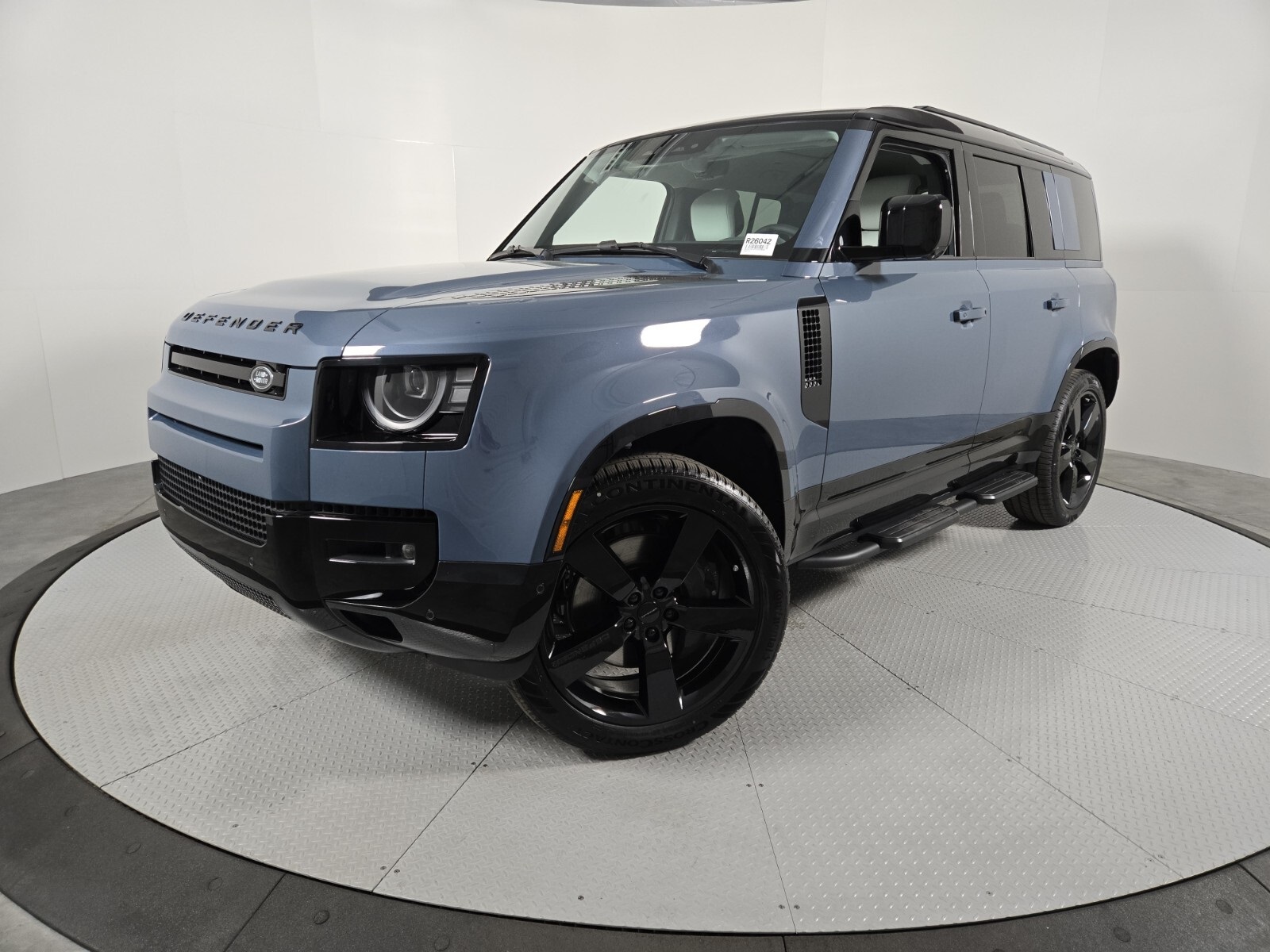 2026 Land Rover Defender 110 P400 X-Dynamic SE AWD