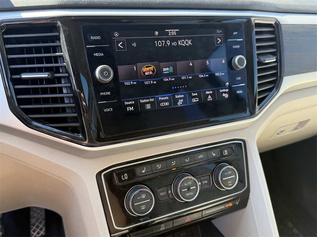 2022 Volkswagen Atlas 2.0T SE w/Technology Black at Victoria Chrysler Dodge Jeep Ram