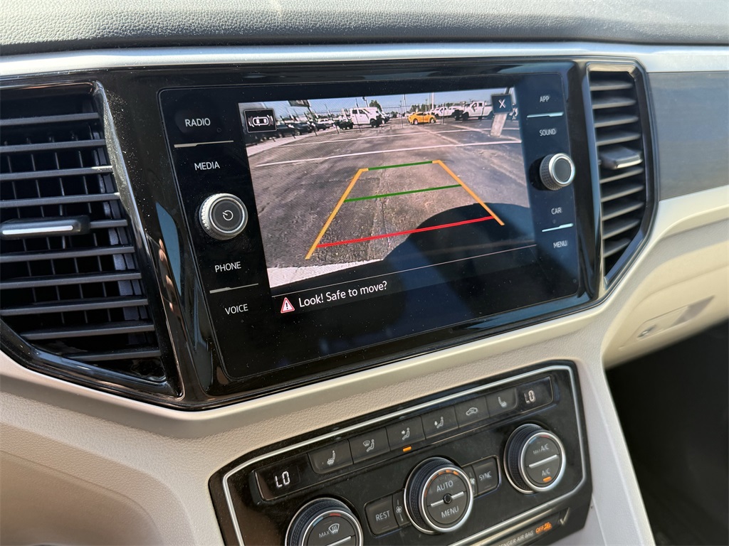 2022 Volkswagen Atlas 2.0T SE w/Technology Black at Victoria Chrysler Dodge Jeep Ram