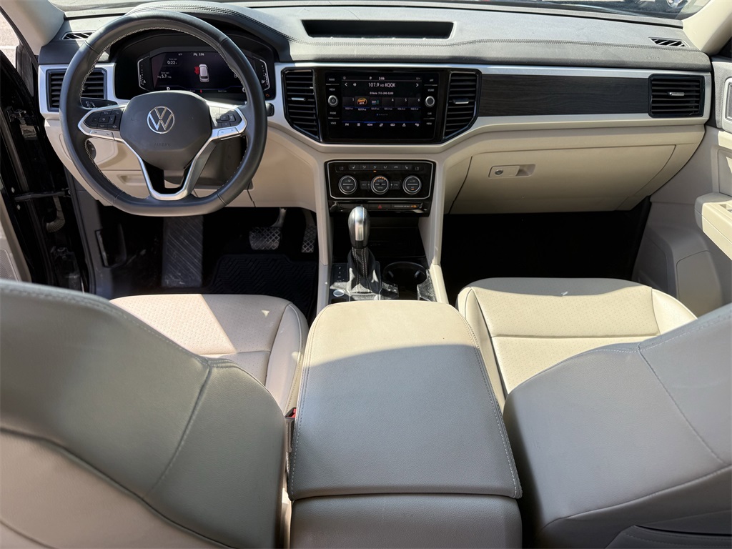 2022 Volkswagen Atlas 2.0T SE w/Technology Black at Victoria Chrysler Dodge Jeep Ram