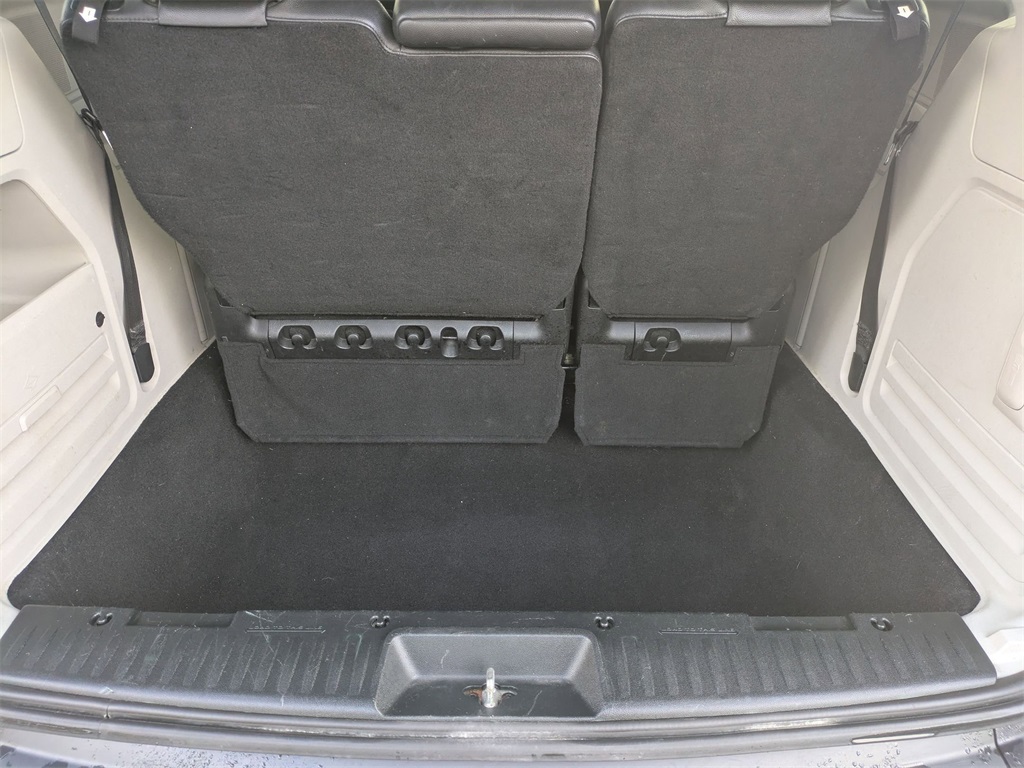 Used 2013 Chrysler Town & Country For Sale in Findlay, OH