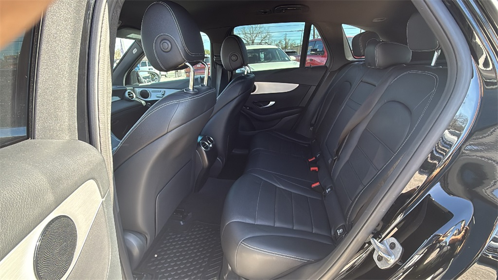 2022 Mercedes-Benz GLC GLC 300 - 11