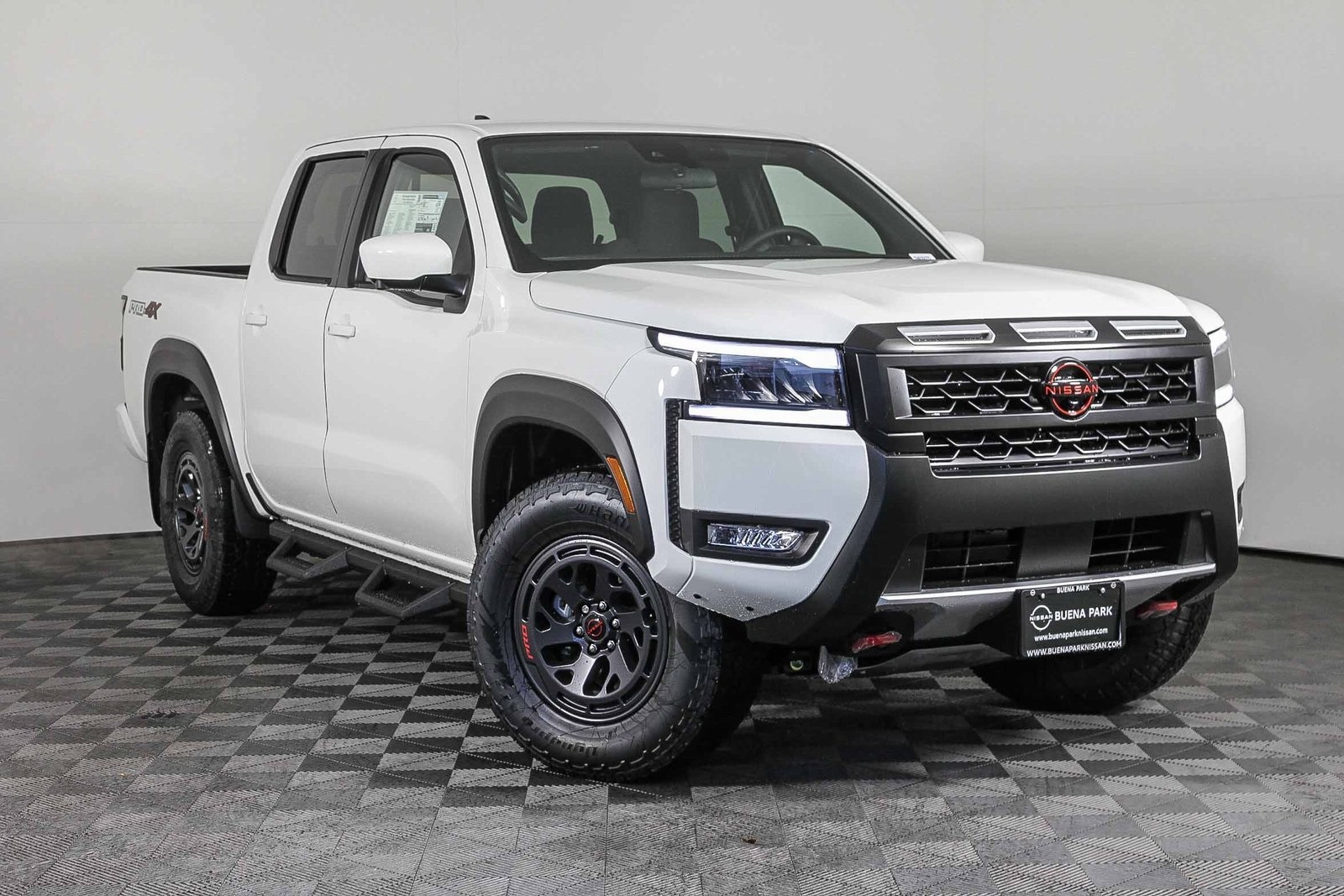 2026 Nissan Frontier PRO-4X Crew Cab 4WD