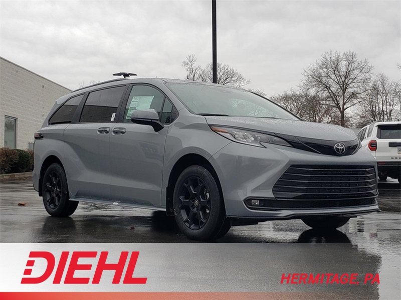 2026 Toyota Sienna Woodland Edition 7-Passenger AWD