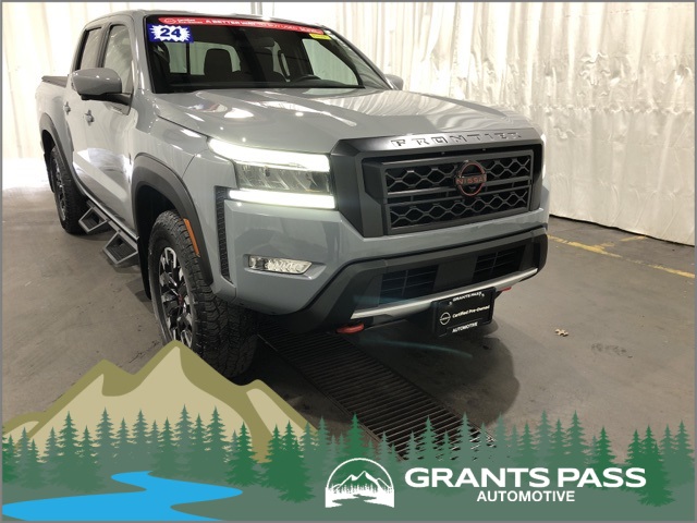 2024 Nissan Frontier PRO-4X Crew Cab 4WD