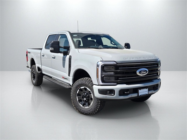 2025 Ford F-250 Super Duty Platinum Crew Cab 4WD