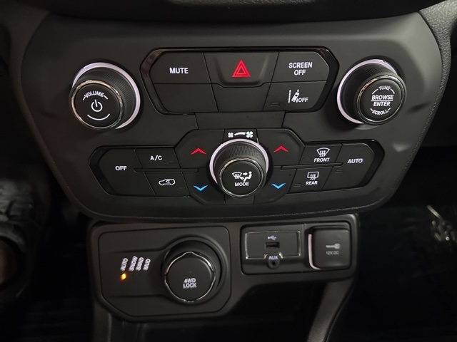 2021 Jeep Renegade Limited photo 15