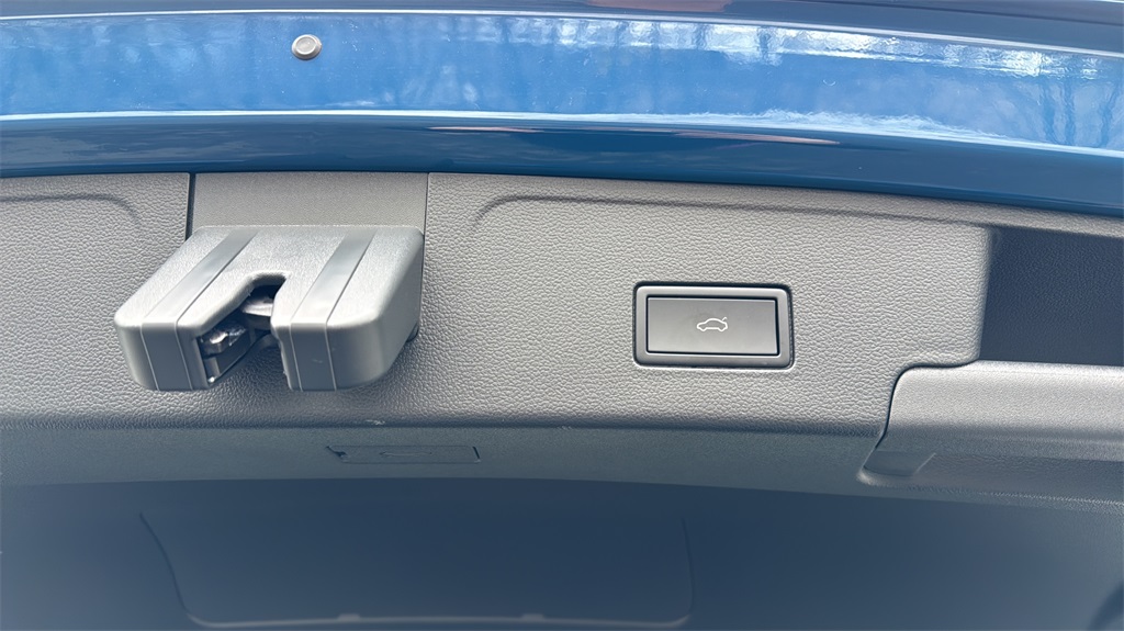 2025 Volkswagen Atlas Cross Sport