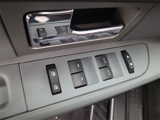 2011 – Ford – F-150